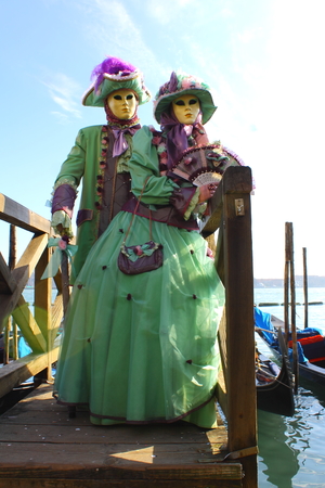 Traditionally dressed Venice carnival personの写真素材