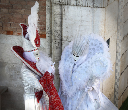 couple in carnival costume in Veniceのeditorial素材