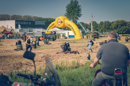 ROTTERDAM, NETHERLANDS - SEPTEMBER 2 2018: Motorcyclists having fun at Dutch dirt track motorcycle event "Rotterdam Dirt Ride"のeditorial素材