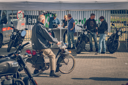ROTTERDAM, NETHERLANDS - SEPTEMBER 2 2018: People having fun at Dutch motorcycle event "Rotterdam Dirt Ride"のeditorial素材