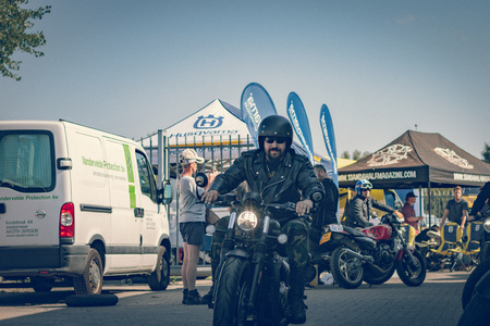 ROTTERDAM, NETHERLANDS - SEPTEMBER 2 2018: People having fun at Dutch motorcycle event "Rotterdam Dirt Ride"のeditorial素材