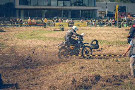 ROTTERDAM, NETHERLANDS - SEPTEMBER 2 2018: Motorcyclists having fun at Dutch dirt track motorcycle event "Rotterdam Dirt Ride"のeditorial素材
