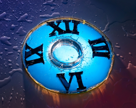 Unusual hours with transparent waterの写真素材