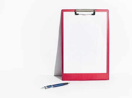 Notepads with plain white paperの写真素材