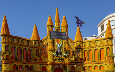 Menton, France - 16.09.2019: The entrance scene made by citrics (lemons and oranges) displayed at the Citrics Motifs Exhibition during the Lemon Festival (Fete du Citron) held in Menton between 16.02-03.03.2019のeditorial素材