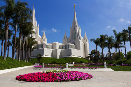 San Diego, CA, USA - may 2013: The Church of Jesus Christ of Latter-Days Saints in La Jolla Villageのeditorial素材