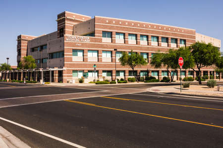 Phoenix, AZ, USA - May 18, 2013: Town Center medical plaza.のeditorial素材