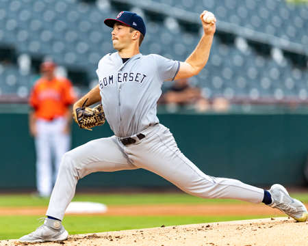 Bowie, Maryland, USA. 31st Aug, 2021. Somerset Patriots starting pitcher Ken Waldichuk (26) throws a pitch during the first inning against the Bowie Baysox at Prince Georges Stadium.のeditorial素材