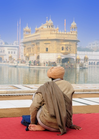 Golden temple (Sri Harimandir Sahib) in Amritsar. It is a central religions place of the Sikhsのeditorial素材