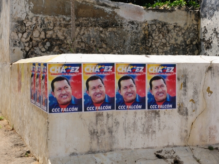 Election poster on the wall of the president of Venezuela Hugo Chavez trying re-elections to get in presidential elections in 2012  のeditorial素材