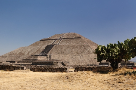 Mexico, Teotihuacan Aztec ruins near Mexico city  The picture presents pyramide no the Sunのeditorial素材