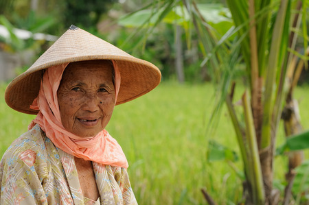YOGYAKARTA, JAWA, INDONESIA - MARCH 23: Older woman in the traditional dress from the island Jawa in Indonesia, Yogyakarta on March 23, 2011のeditorial素材
