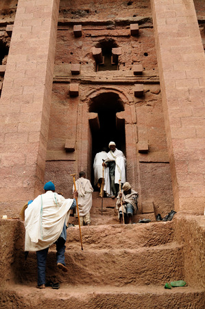LALIBELA, ETHIOPIA - SEPTEMBER 02: Ethiopian pilgrimS is praying in the complex of temples in solid rock in Lalibela, Ethiopia in Lalibela in September 02, 2013のeditorial素材