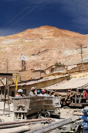 POTOSI, BOLIVIA - SEPTEMBER 17: Miners during the work in an ancient gold mine and of silver in Potosi in September 17, 2011のeditorial素材