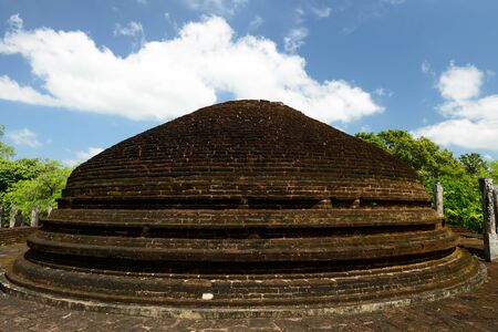 Polonnaruwa ruin was the second capital of Sri Lanka after the destruction of Polonnaruwa. The photograph is presenting   Crematory Stupa at Alahana Parivena. Sri Lankaのeditorial素材