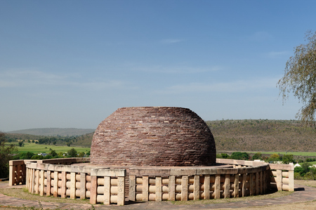 Buddhist Stupa in Sanchi, Madhya Pradesh, Indiaのeditorial素材