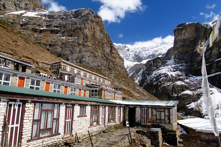 Trek in Nepal. Annapurna cirkut trek. The most beautiful trekking on the Himalaya mountains. The mountain hostel before the pass Thorong-laのeditorial素材