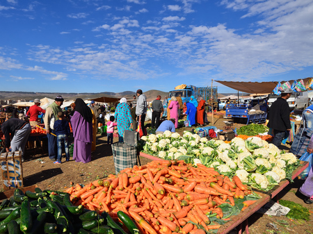 AZILAL, MOROCCO - 01 DECEMBER 2015: Provincial market in the central part of Morocco in the Azilal small townのeditorial素材