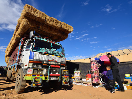 AZILAL, MOROCCO - 01 DECEMBER 2015: Provincial market in the central part of Morocco in the Azilal small townのeditorial素材