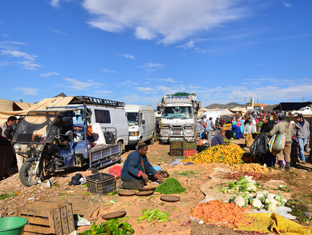 AZILAL, MOROCCO - 01 DECEMBER 2015: Provincial market in the central part of Morocco in the Azilal small townのeditorial素材