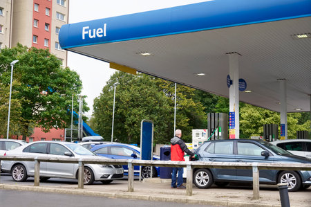 London, England, UK, September 26th 2021, Customer filling car with petrol due to the news media stating the UK was facing a fuel shortageのeditorial素材