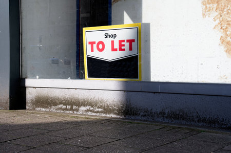 Shop to let sign due to closed businessの写真素材