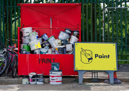 Linwood, UK, July 23rd 2023, Household plastics, cans and glass recycling containers and signのeditorial素材