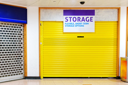 Shop storage unit for rent in shopping mall