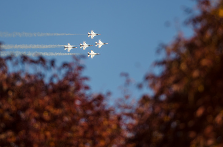 Boise, Idaho, USA â October 15, 2017.  United States Air Force Thunderbirds performing at the Gowen Thunder airshow on October 15, 2017.のeditorial素材