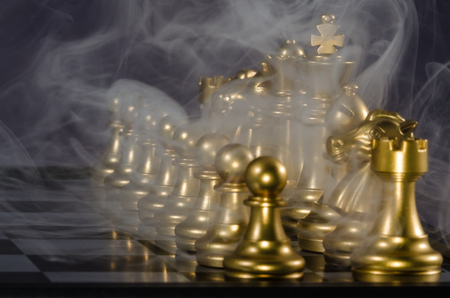 Fierce Chess Battle and the Fog of War
