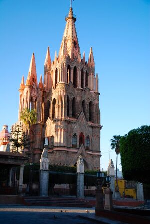 Bell tower of the Parroquia San Miguel Arcangel, San Miguel de Allende, Mexico.の写真素材
