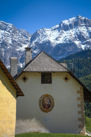 Traditional houses in the Tyrolean region of northern Italyの写真素材