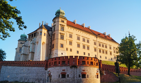 Wawel castle in sunset light - famous landmark in Krakow, Poland.のeditorial素材