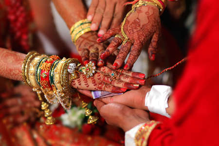 indian wedding fill story with bridal and groom start to end with fashion  tasty food, jewellery  decoration  saptapadi samayu javtal ganesh Puja beautiful background all wedding rituals sindurの写真素材