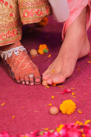 indian wedding fill story with bridal and groom start to end with fashion  tasty food, jewellery  decoration  saptapadi samayu javtal ganesh Puja beautiful background all wedding rituals sindurの写真素材