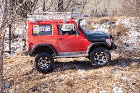 Jeep Suzuki Jimny overcomes obstacles in the forest