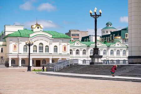 Spaso-Preobrazhensky Cathedral in Khabarovsk on the background of blue cloudy sky.のeditorial素材