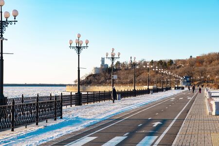 Khabarovsk, Russia - Dec 22, 2018: Embankment of the city of Khabarovsk in winter.のeditorial素材