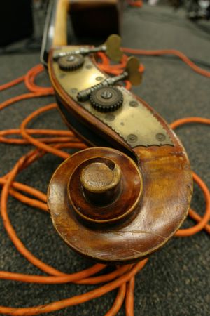 Upright Bass during downtimeの写真素材