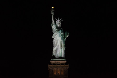 Statue of Liberty at Nightの写真素材