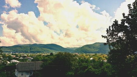 Ukraine karpatu mountainの素材