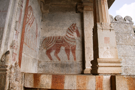 Drawings of a horse at the entrance gate to the Gomateshwara temple, Vindhyagiri Hill, Shravanbelgola, Karnataka, Indiaの写真素材
