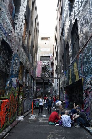 MELBOURNE, AUSTRALIA, April 2019, Tourist at Hand painted walls by local artists Graffiti Lane near Flinders Stationのeditorial素材