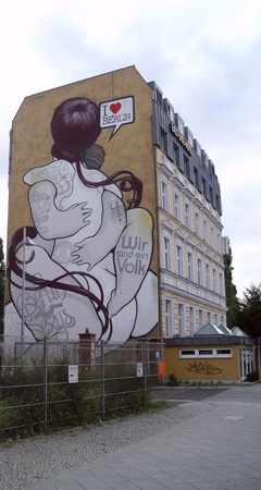 Graffiti in Friedrichshain, Berlinのeditorial素材
