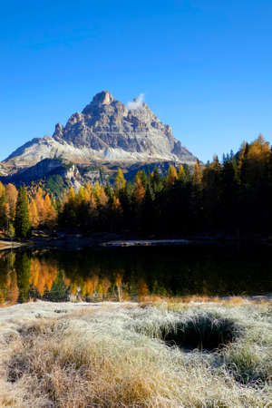 Astonishing view of popular travel destination mountain lake Antorno in autumn. Location: Antorno lake, Dolomiti alps, Province of Belluno, Italy, Europeの写真素材
