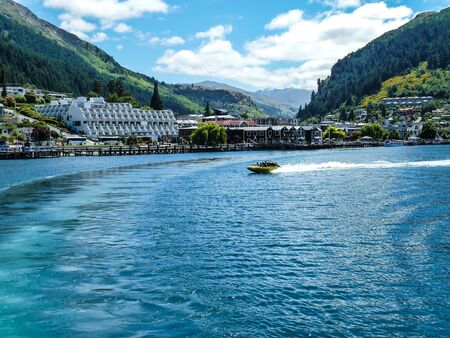 Queenstown lake shore view from the boatの写真素材