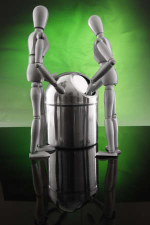 Keep it clean, use the binの写真素材