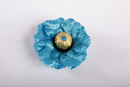 Fabric flower bon-bon presentation の写真素材