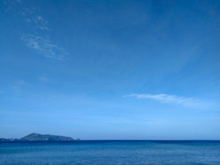 Tropical Seascape with Blue Sky and Ocean at Bang Po Beach, Koh Samui, Thailand â Peaceful Nature Backgroundの写真素材