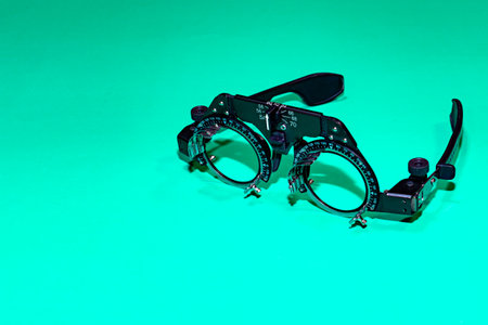 optical device for examining vision a green surface